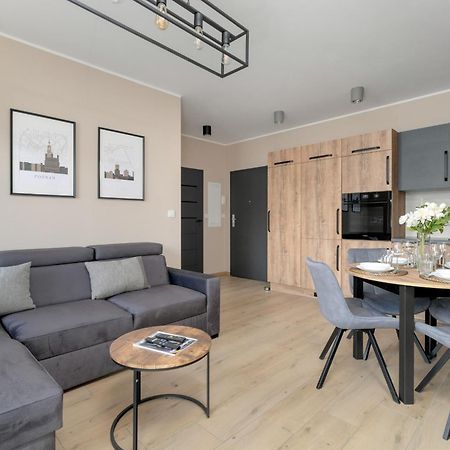 Cosy And Bright Apartment With Parking In Poznan By Noclegi Renters Екстер'єр фото